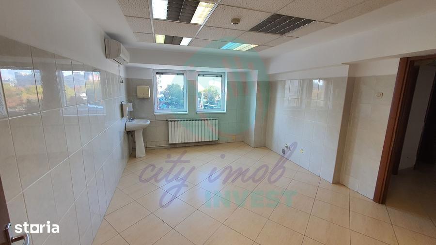 Spațiu comercial, de 525 mp, în Centrul Civic