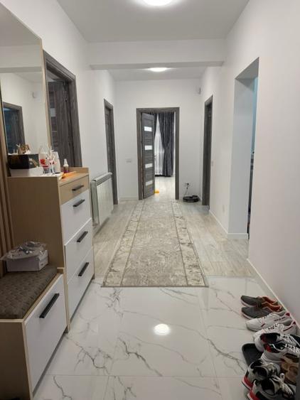 Casă individuală cu 4 camere cu Canalizare în Exterior Vest