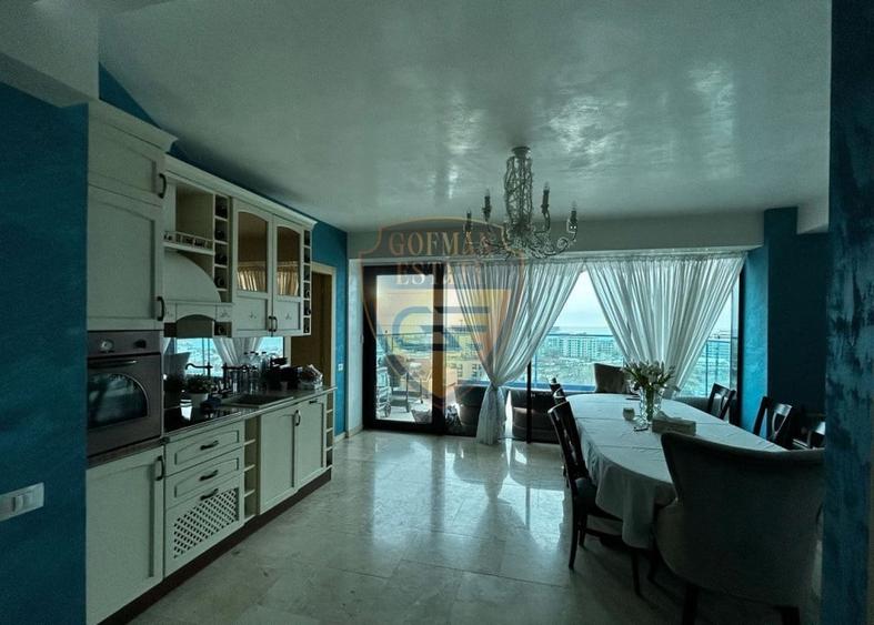 Penthouse cu 4 camere decomandat, mobilat în Mamaia-Sat