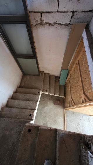 Casă individuală cu 4 camere cu Teren 1800 Mp în Central