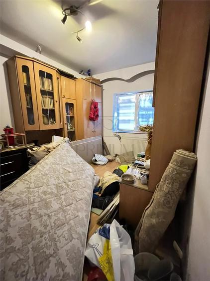 Apartament cu 2 camere semidecomandat în Dâmbovița