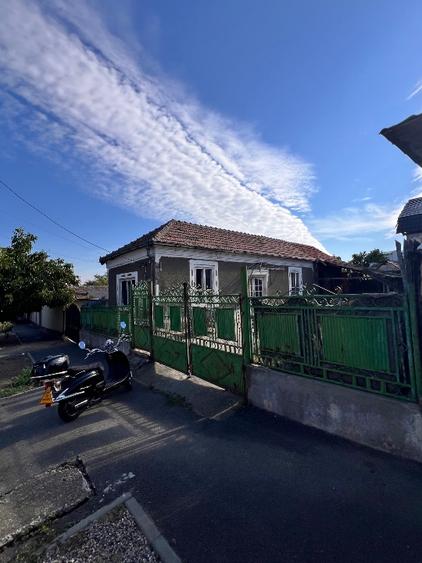 Casă cu 3 camere în Central