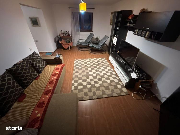 Casă cu 4 camere cu Teren 950 Mp în Adunații-Copăceni