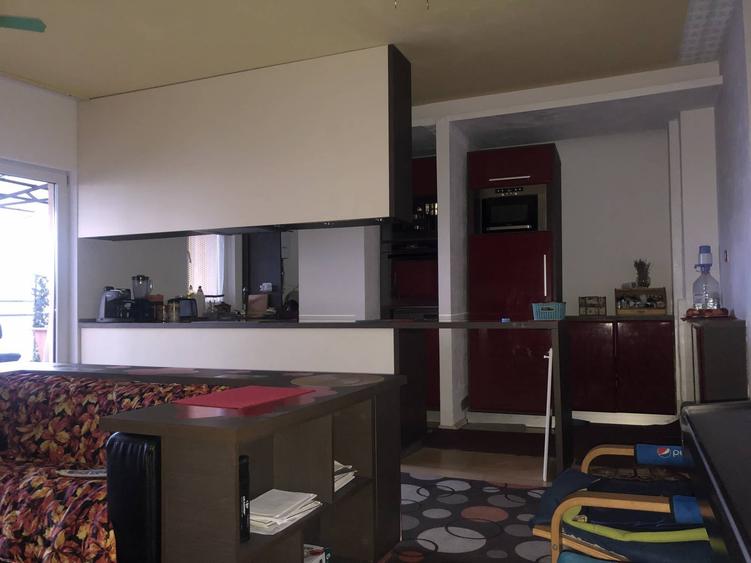 Apartament cu 3 camere decomandat, mobilat în Zorilor