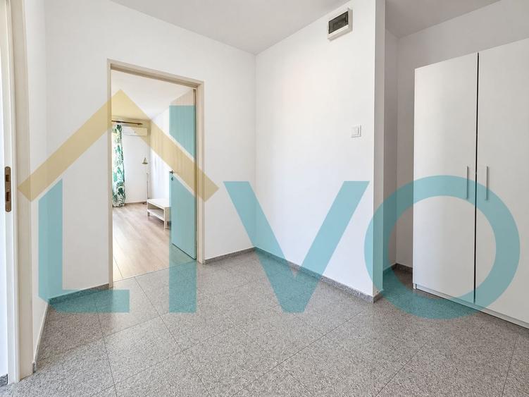 Apartament cu 3 camere semidecomandat în Colentina
