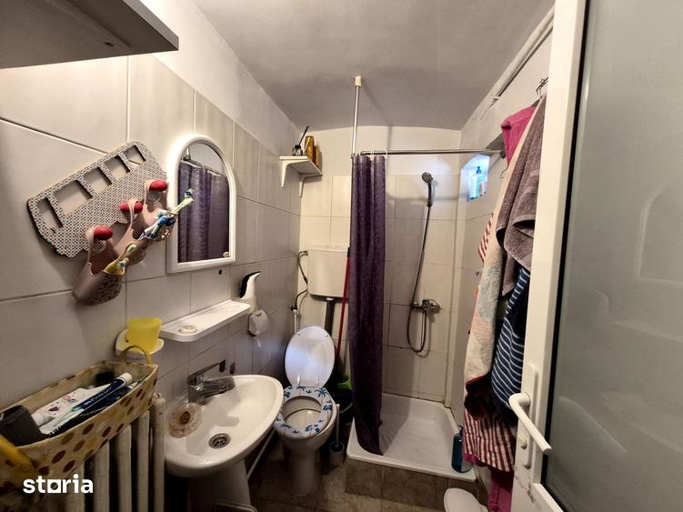 Casă cu 8 camere cu Teren 162 Mp în Ultracentral