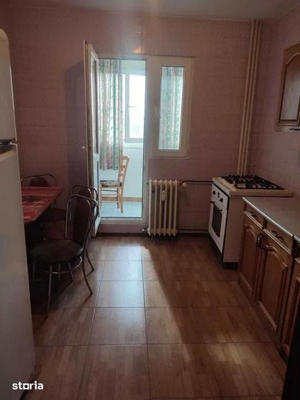 Apartament cu 3 camere semidecomandat în Tudor Vladimirescu