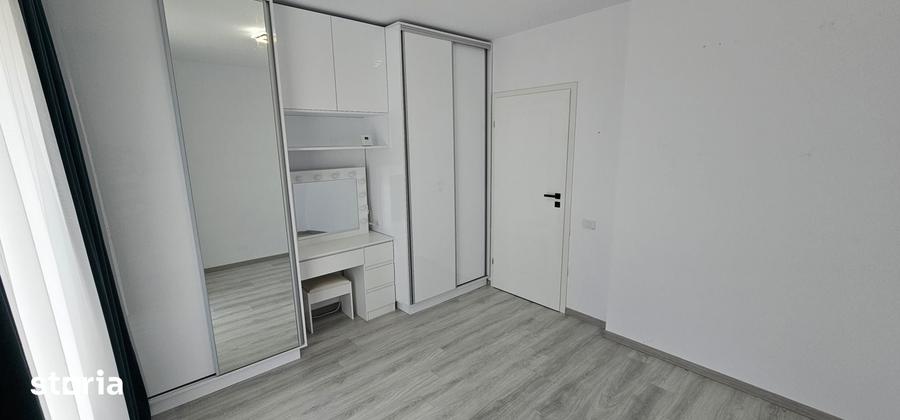 Apartament cu 2 camere decomandat în Titan
