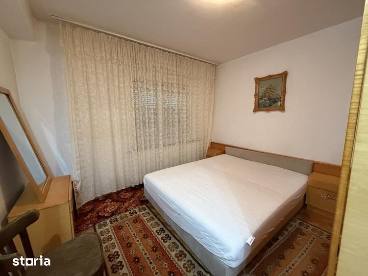 Apartament cu 3 camere decomandat în Soarelui