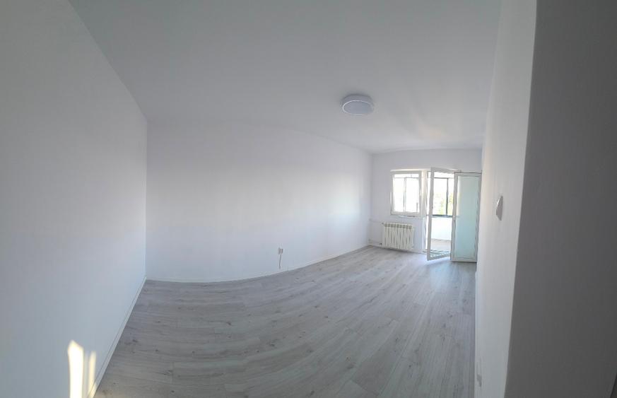 Garsonieră decomandată în Micălaca — fotografia 3