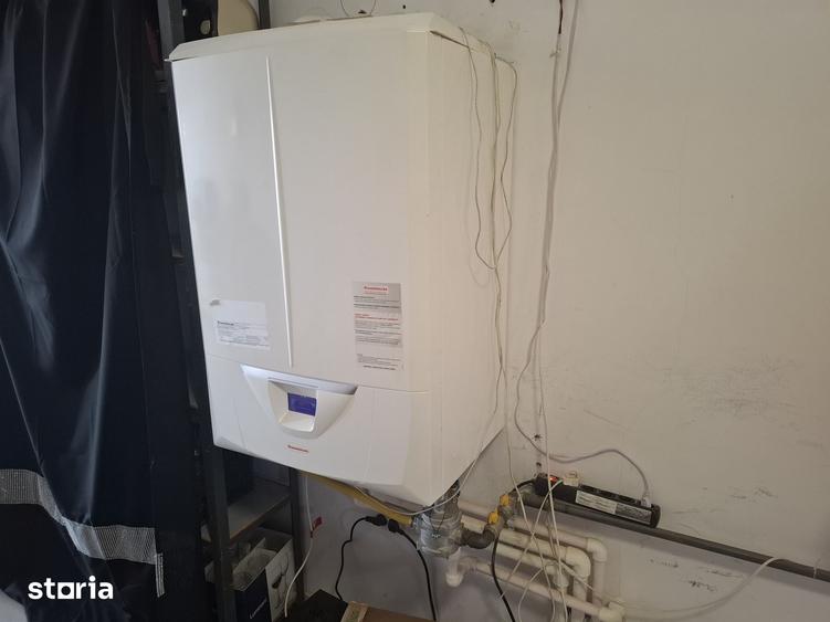 Casă cu 4 camere cu Teren 1000 Mp în Letea Veche