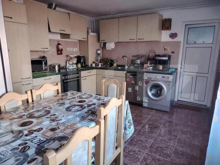 Casă cu 3 camere cu Teren 500 Mp în Central