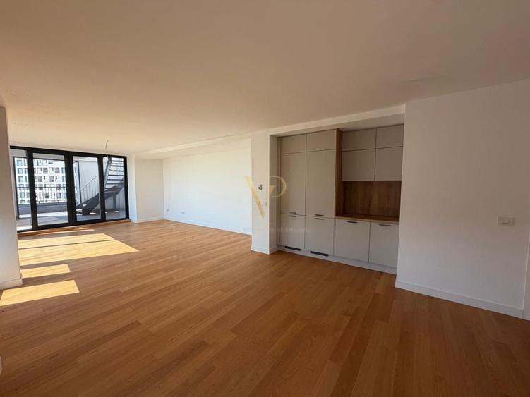 Apartament cu 4 camere decomandat, mobilat în Pipera