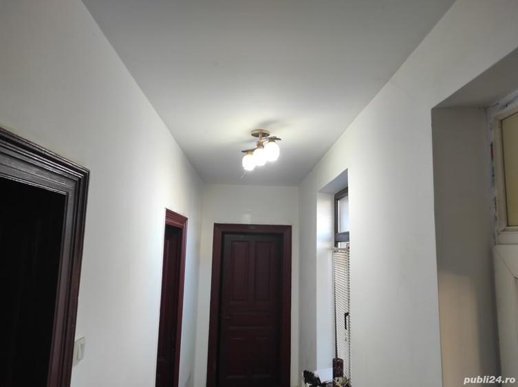 Casă cu 4 camere cu Teren 435 Mp în Central
