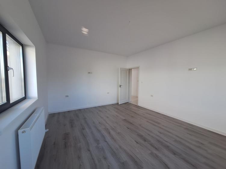 Duplex cu 4 camere cu Teren 417 Mp în Giarmata