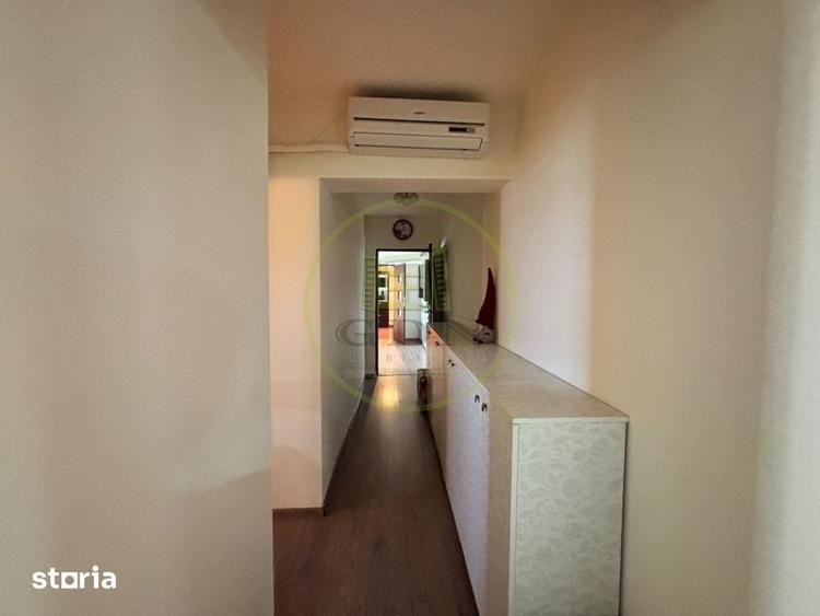 Apartament cu 4 camere semidecomandat în Central