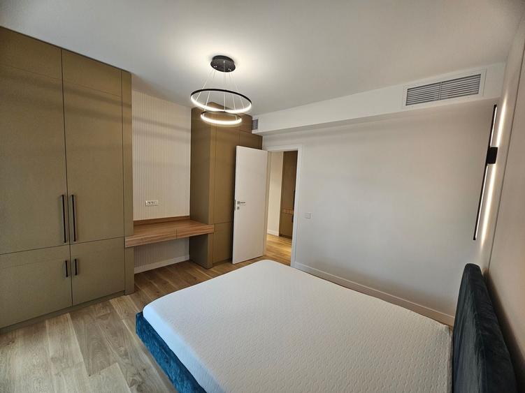 Apartament cu 3 camere decomandat în Băneasa