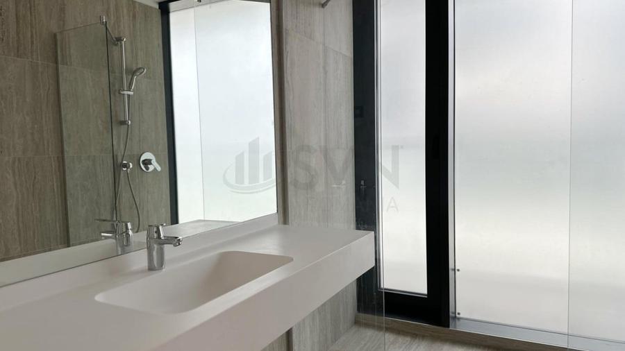 Apartament cu 3 camere semidecomandat în Floreasca