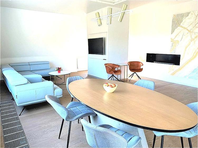 Apartament cu 5 camere decomandat, mobilat în Iancu Nicolae