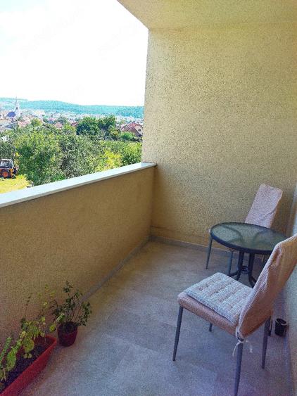 Apartament cu 2 camere decomandat în Florești