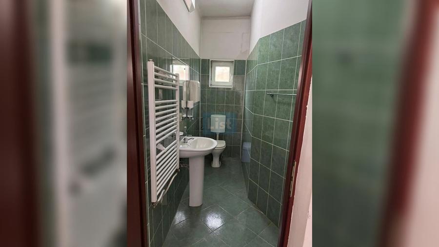 Casă cu 6 camere cu Teren 500 Mp în Mărăști