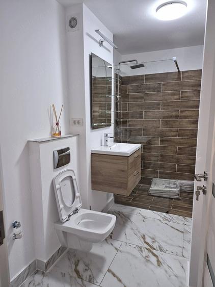 Apartament cu 2 camere semidecomandat în Brâncoveanu