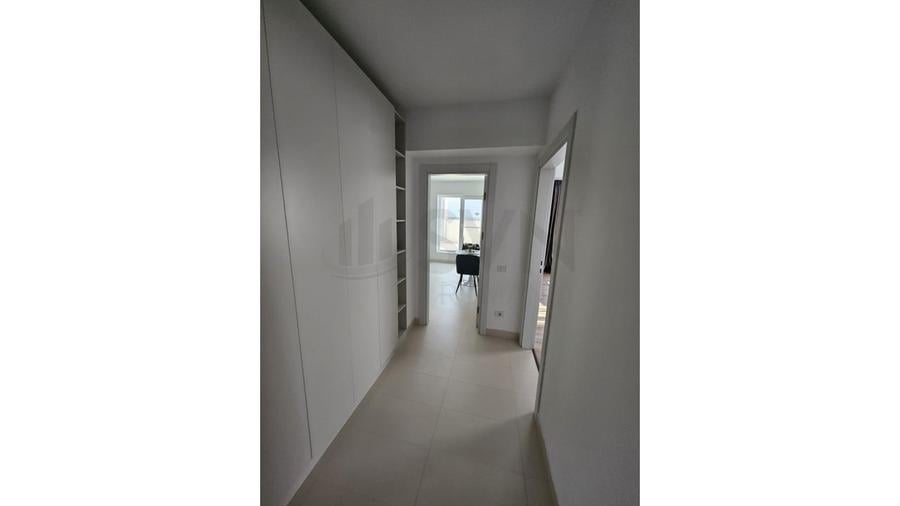 Apartament cu 2 camere decomandat, mobilat în Titan