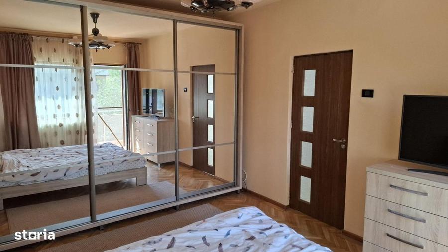 Casă cu 4 camere în Ungureni