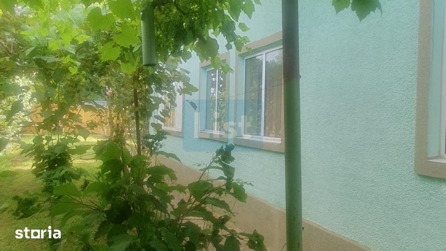 Casă cu 3 camere cu Teren 1280 Mp în Central