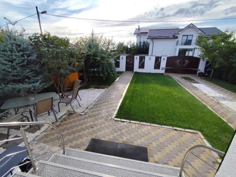 Casă cu 4 camere în Priseaca