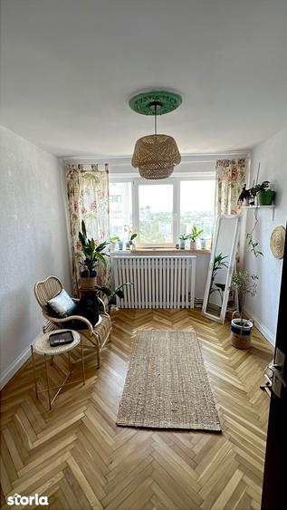 Apartament cu 3 camere decomandat, mobilat în Central