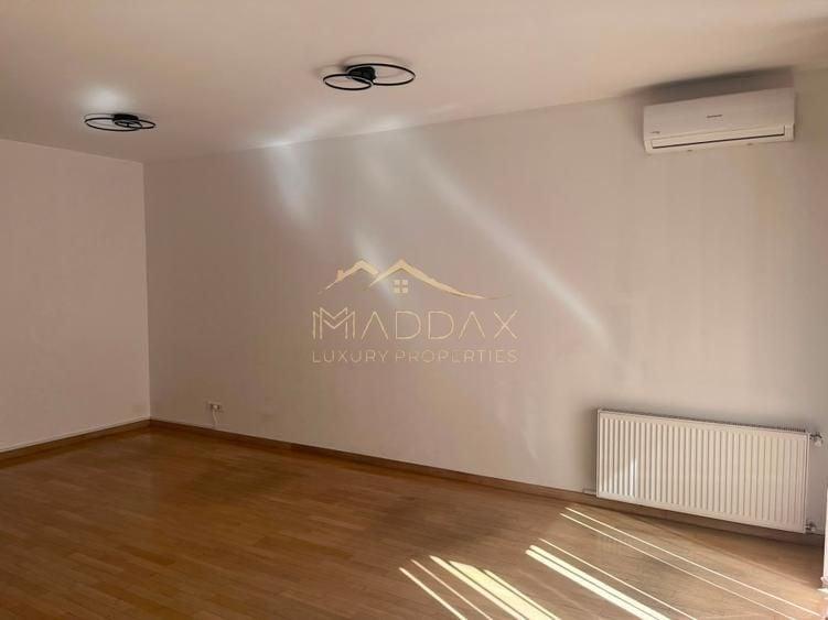 Apartament cu 2 camere decomandat în Parcul Carol