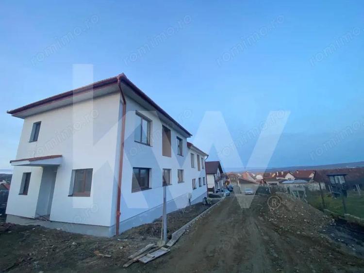 Casă cu 4 camere cu Teren 300 Mp în Șura Mică