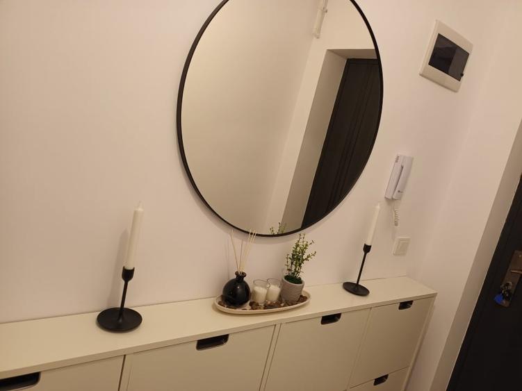 Apartament cu 3 camere decomandat, mobilat în Central