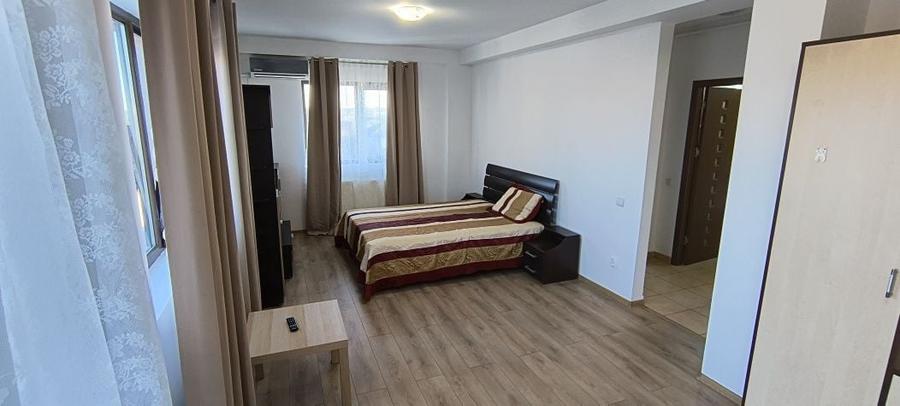 Garsonieră decomandată în Central