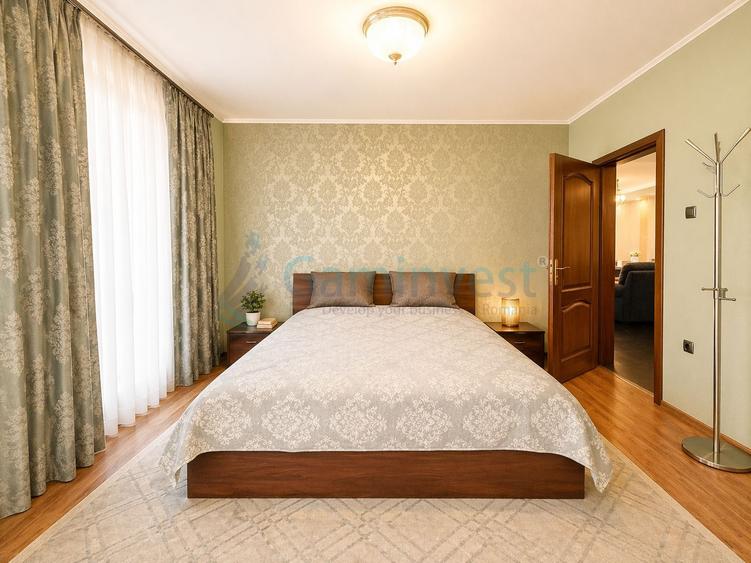 Casă individuală cu 6 camere cu Canalizare în Paleu