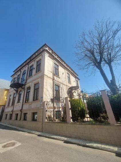 Spațiu comercial, de 430 mp, în Central