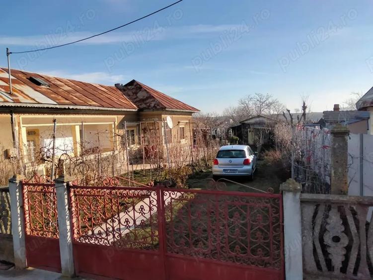 Casă cu 6 camere în Măldăeni