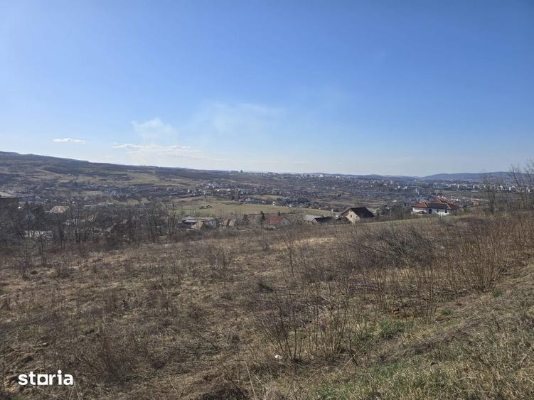 Teren de 2900 mp, în Borhanci