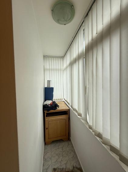 Apartament cu 4 camere semidecomandat în Gară