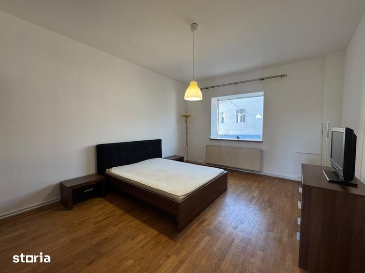 Apartament cu 3 camere decomandat în Centrul Civic