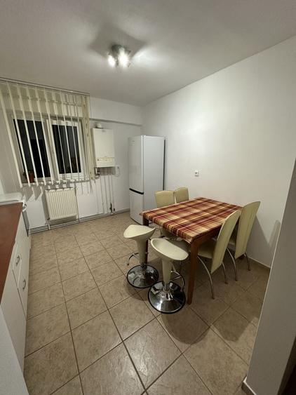 Apartament cu 2 camere decomandat în Exterior Vest