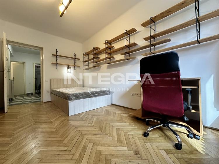 Apartament cu 3 camere decomandat, mobilat în Central