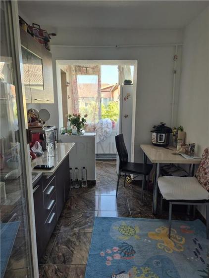 Apartament cu 2 camere decomandat, mobilat în Lipovei