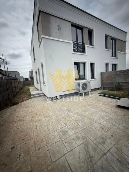 Apartament cu 4 camere decomandat în Bucovăț (Remetea Mare)