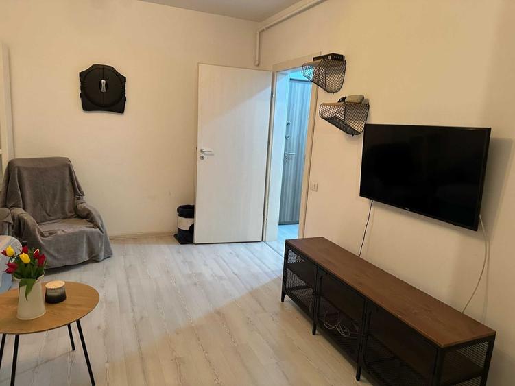 Apartament cu 2 camere semidecomandat în Titan