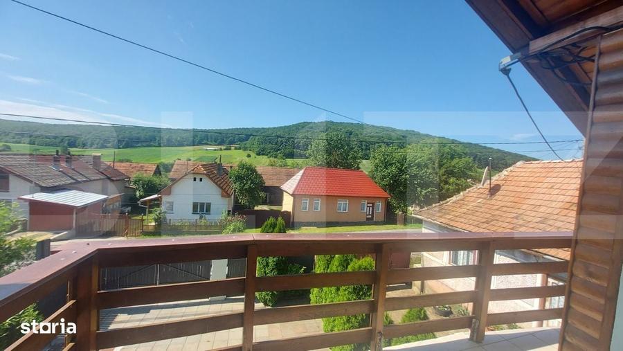 Casă cu 4 camere în Holbav