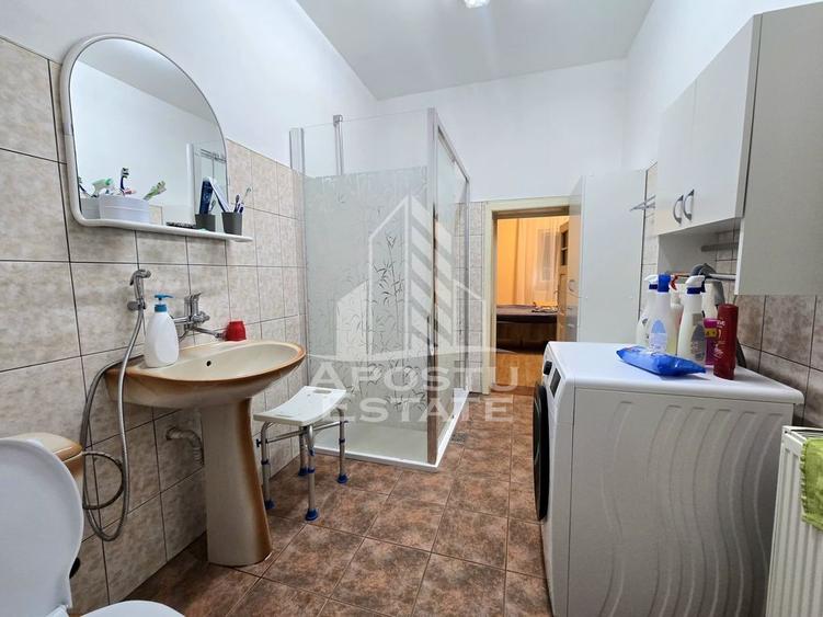 Casă cu 5 camere cu Teren 771 Mp în Bogdăneștilor