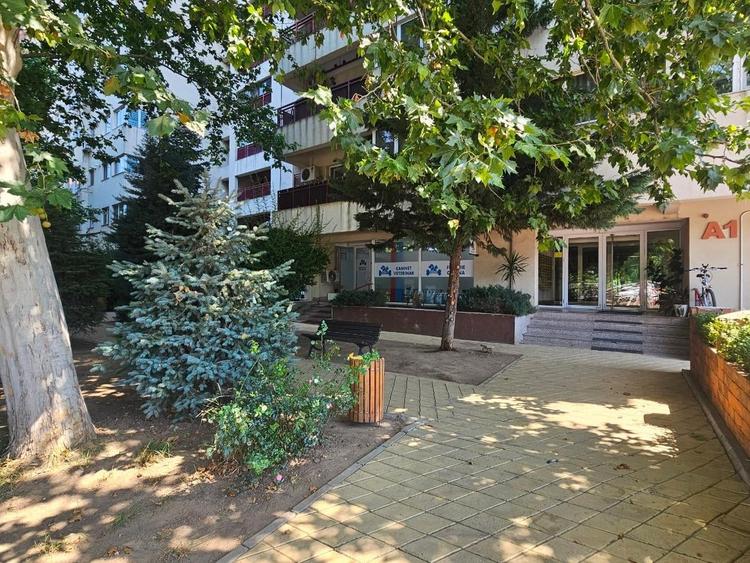 Prelungirea Ghencea, Ansamblul Primavara - 2 camere, decomandat, 76 mp, parcare. - 3