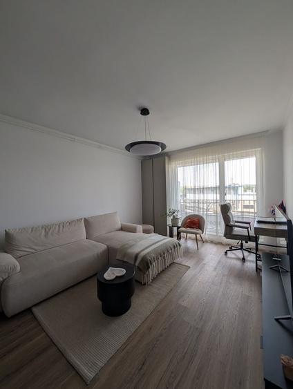 Apartament cu 2 camere semidecomandat în Între Lacuri